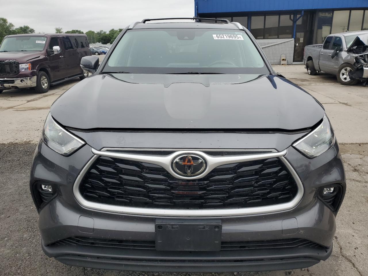 2022 TOYOTA HIGHLANDER