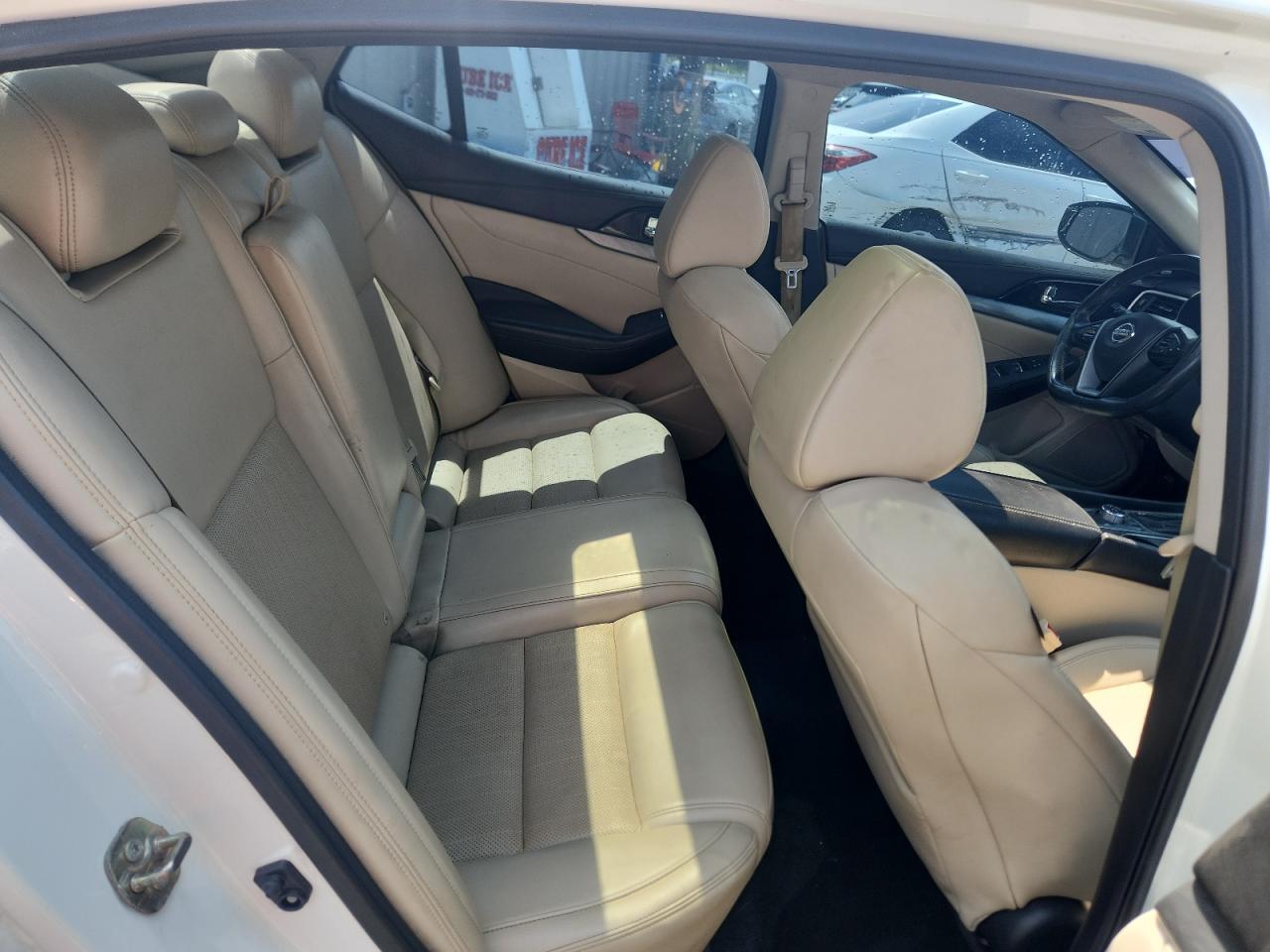 2017 NISSAN Maxima