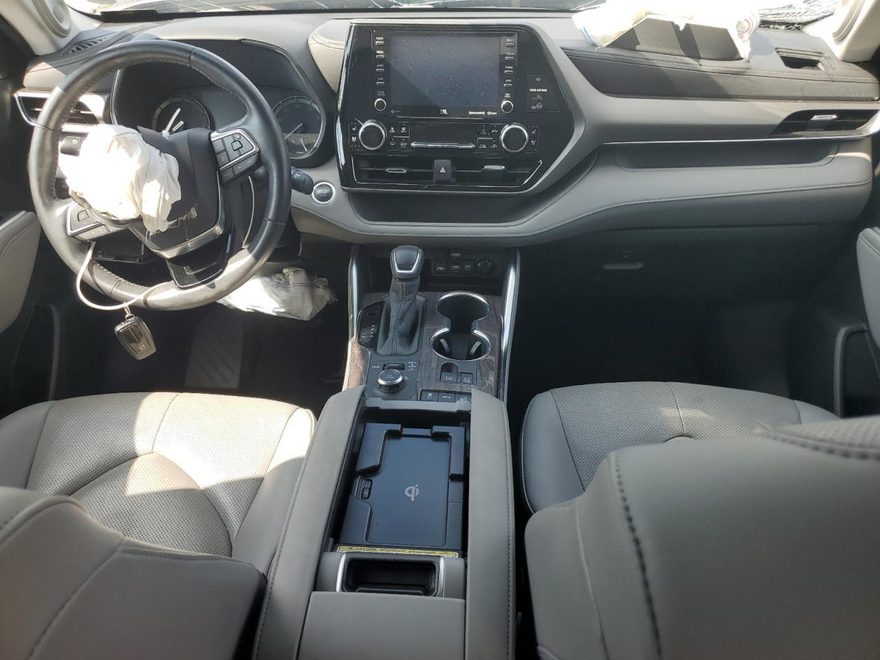 2020 TOYOTA HIGHLANDER