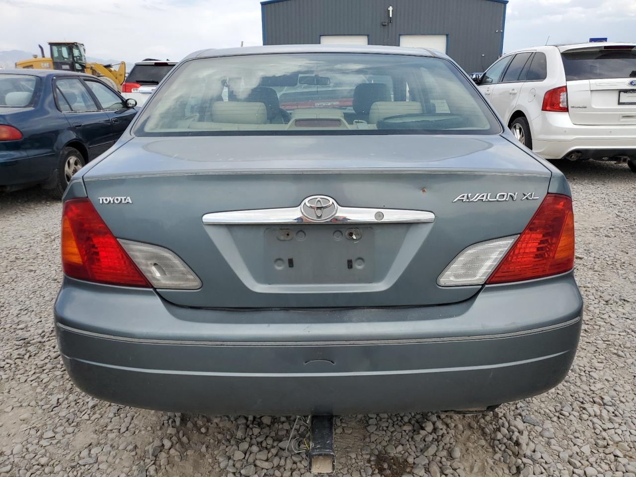 2002 TOYOTA Avalon