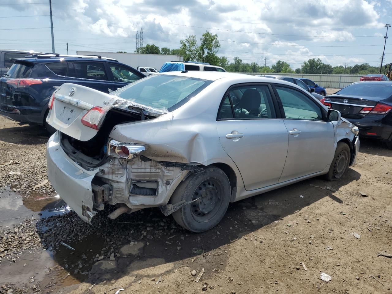 2011 TOYOTA COROLLA