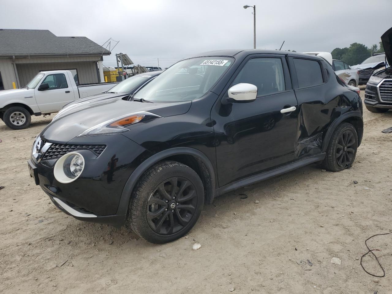 2017 NISSAN Juke