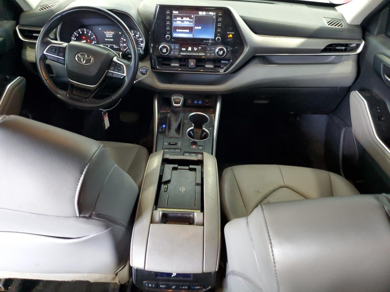 2022 TOYOTA HIGHLANDER
