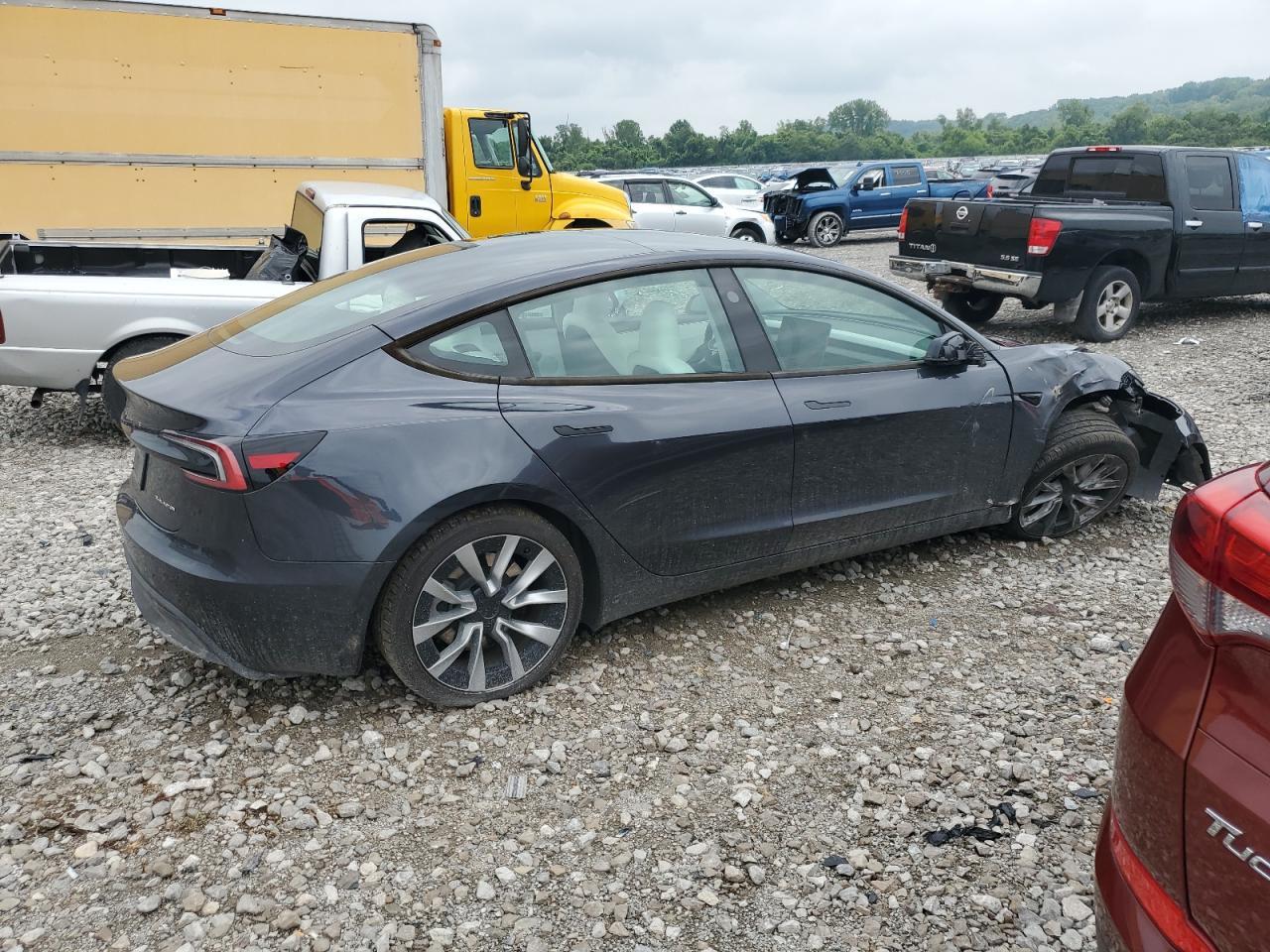 2024 TESLA MODEL 3
