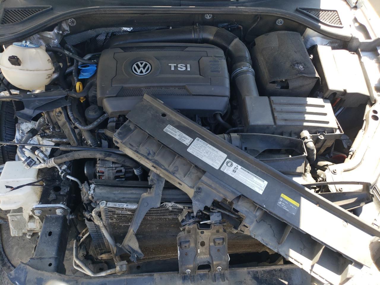 2016 VOLKSWAGEN Passat