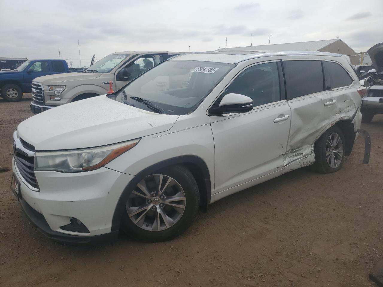 2015 TOYOTA HIGHLANDER