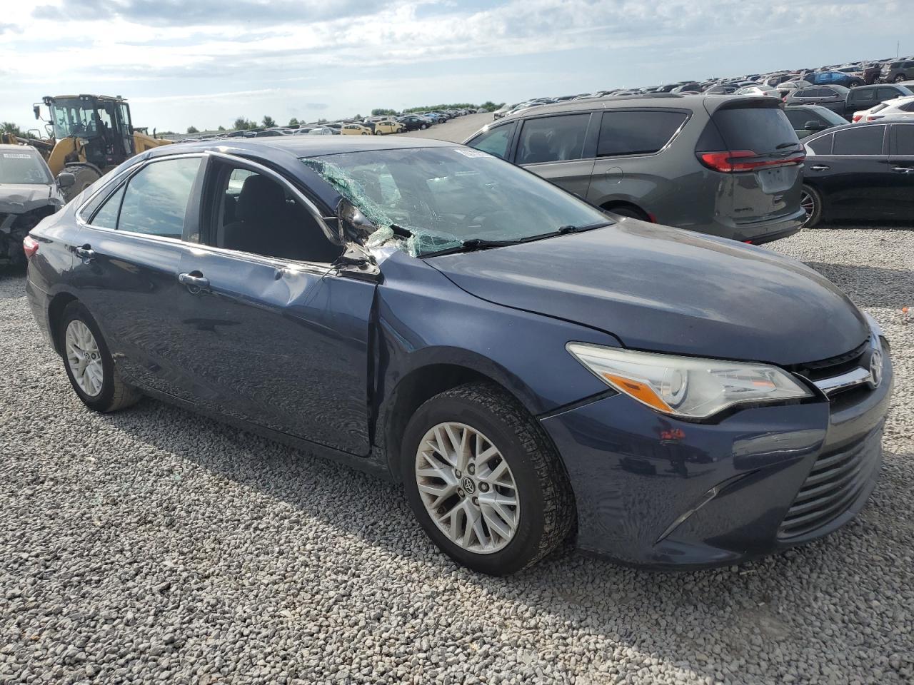 2016 TOYOTA CAMRY