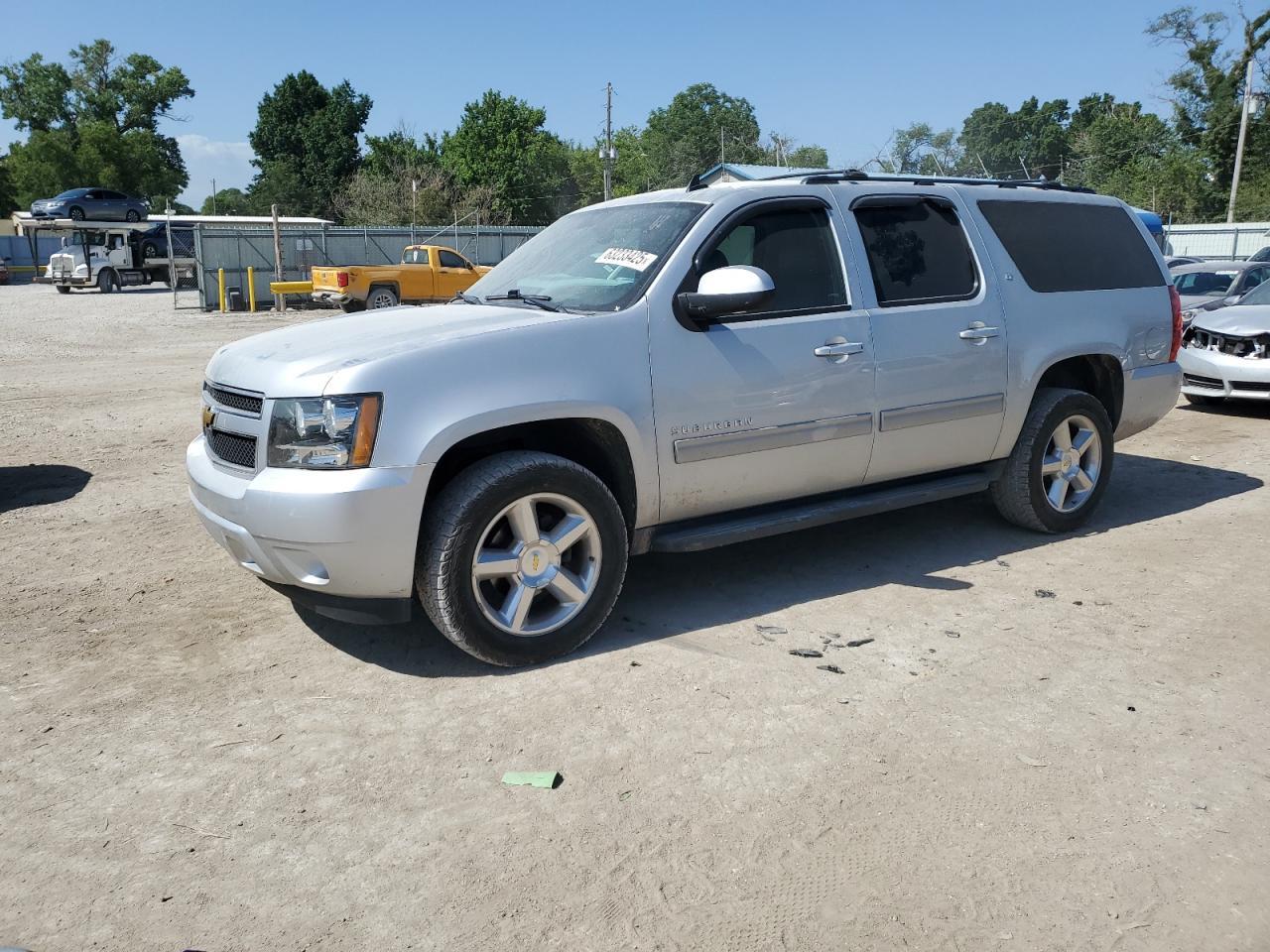2013 CHEVROLET Suburban