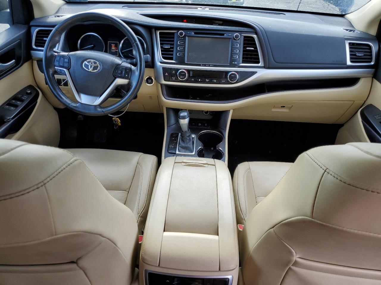 2016 TOYOTA HIGHLANDER