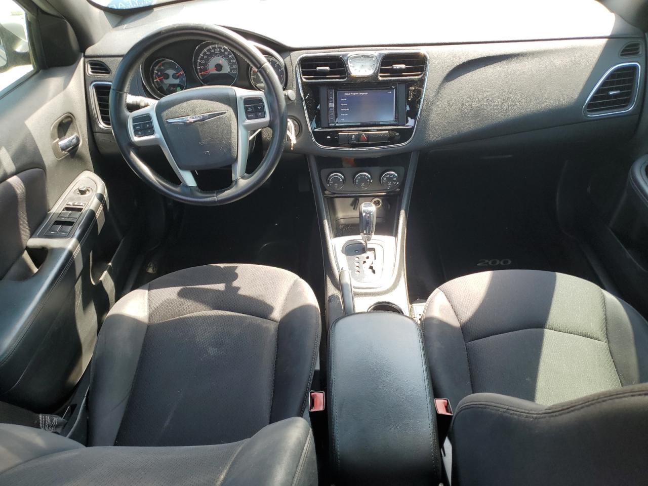 2013 CHRYSLER 200