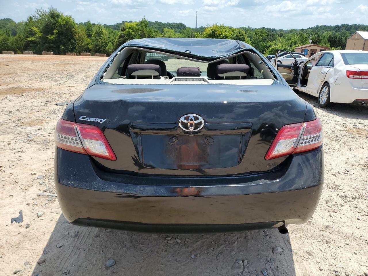 2010 TOYOTA CAMRY