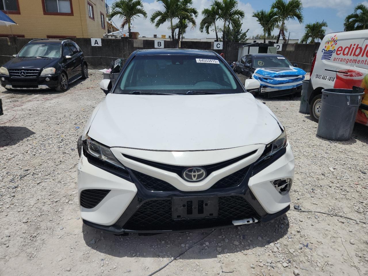 2018 TOYOTA CAMRY