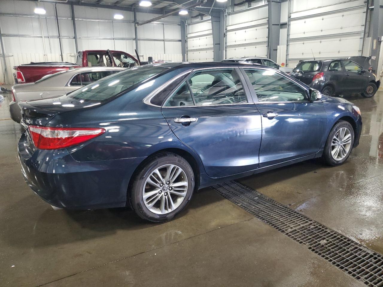 2015 TOYOTA CAMRY
