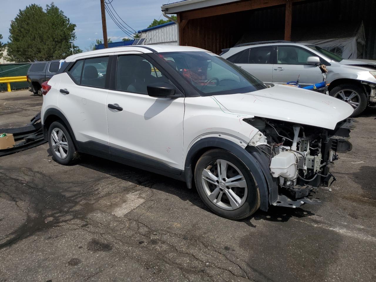 2020 NISSAN KICKS