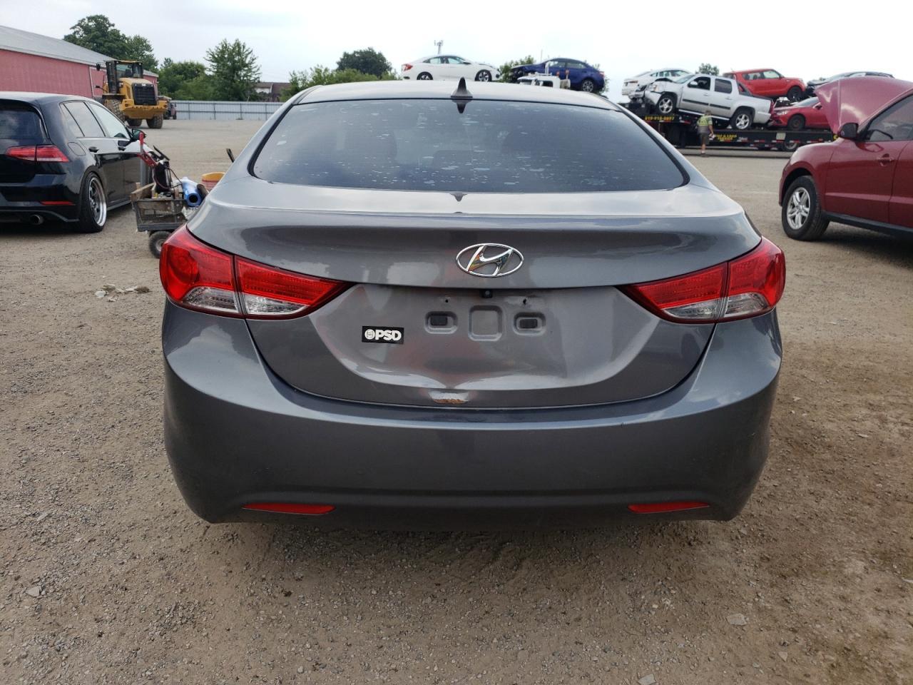 2012 HYUNDAI ELANTRA