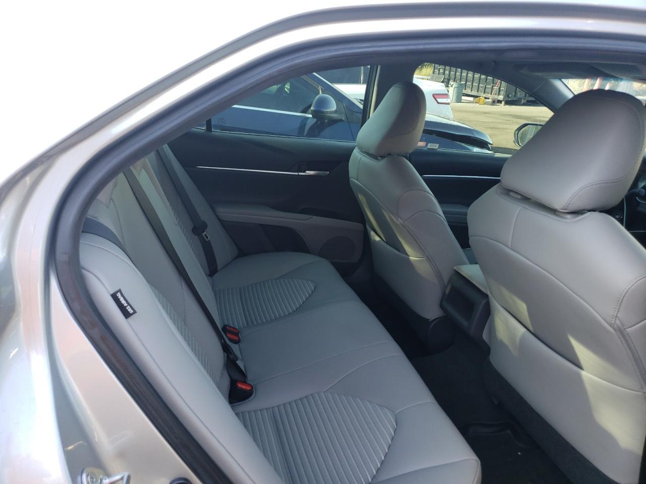 2018 TOYOTA CAMRY
