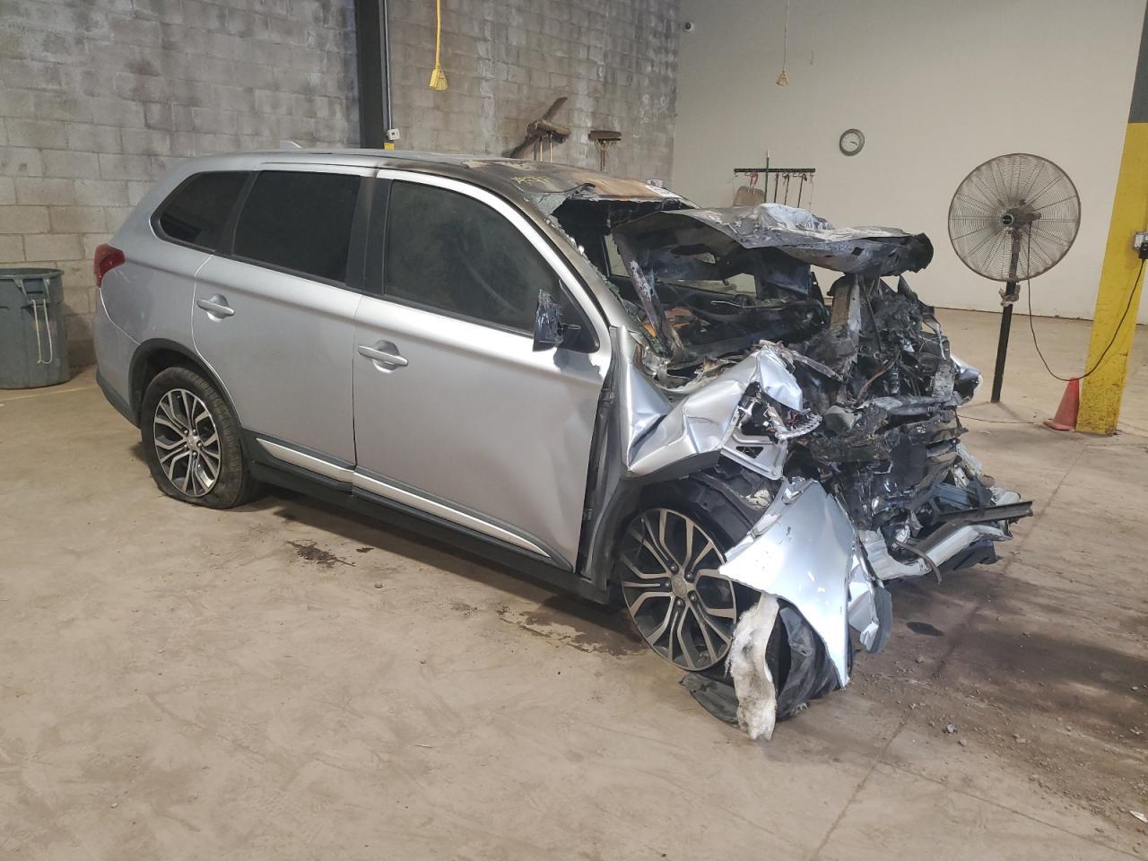 2017 MITSUBISHI outlander