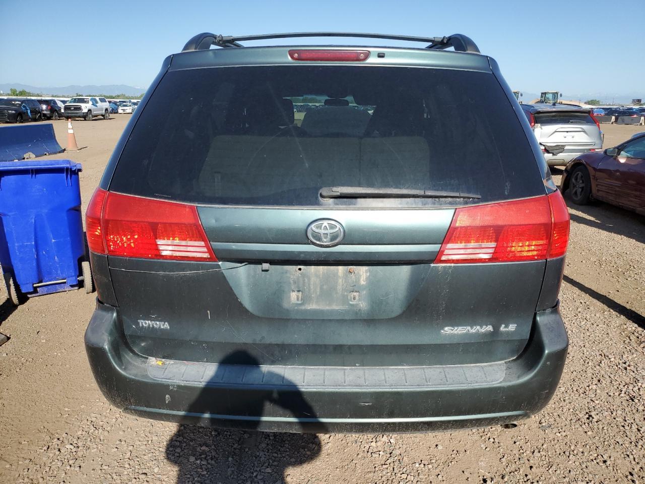 2004 TOYOTA SIENNA
