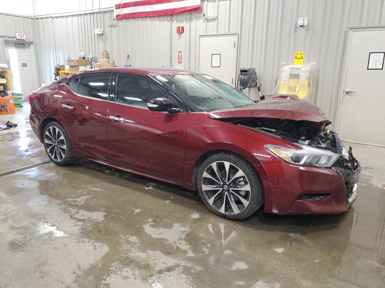 2017 NISSAN Maxima