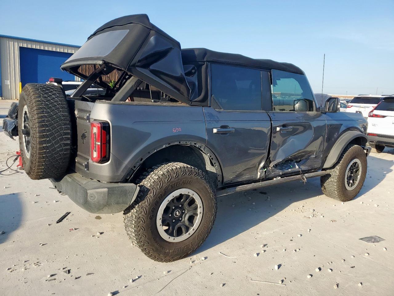 2022 FORD Bronco