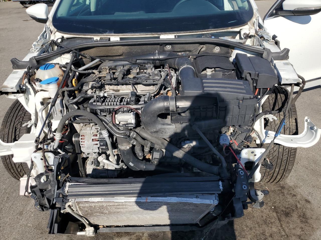 2016 VOLKSWAGEN Passat