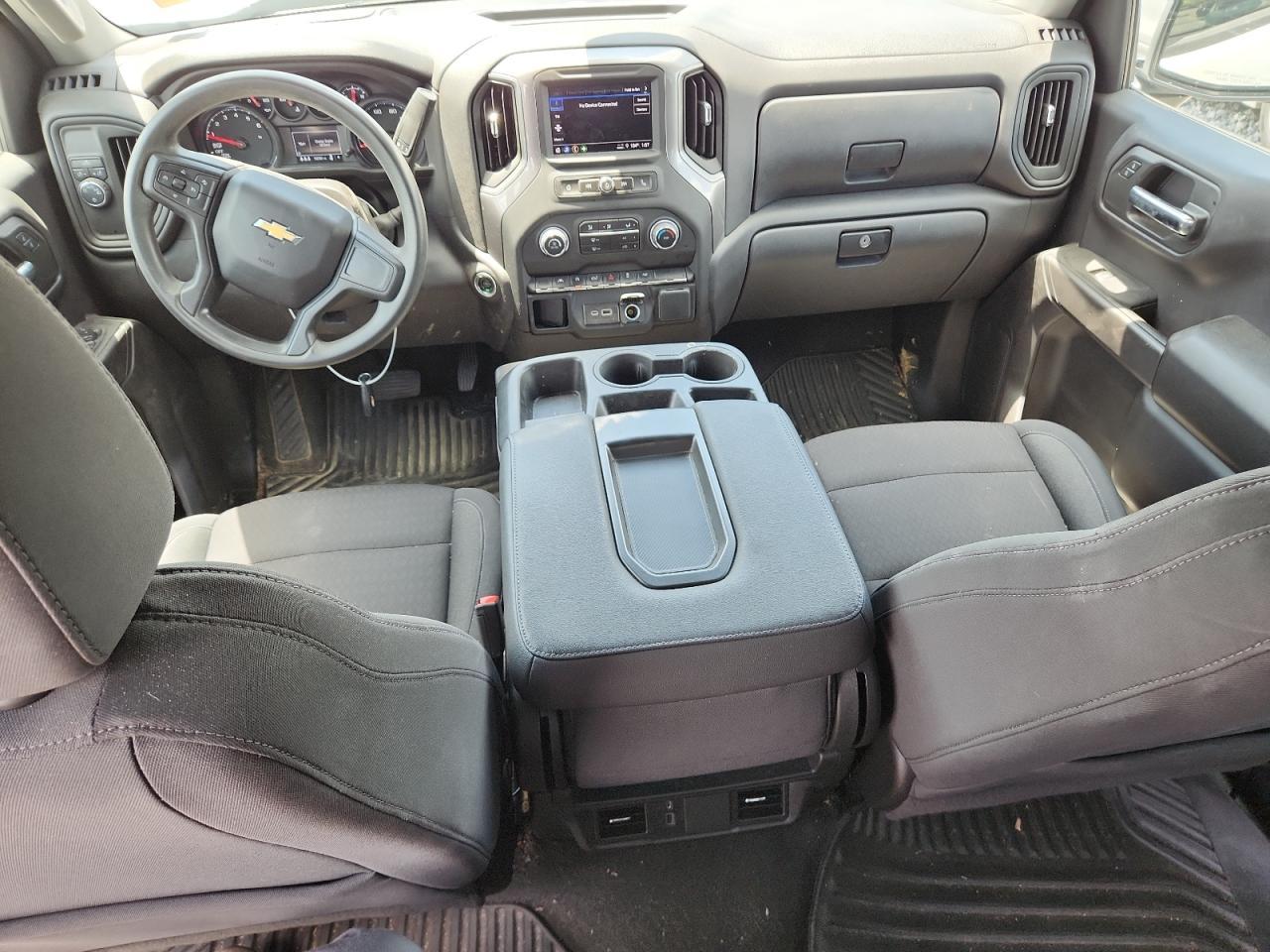 2024 CHEVROLET Silverado