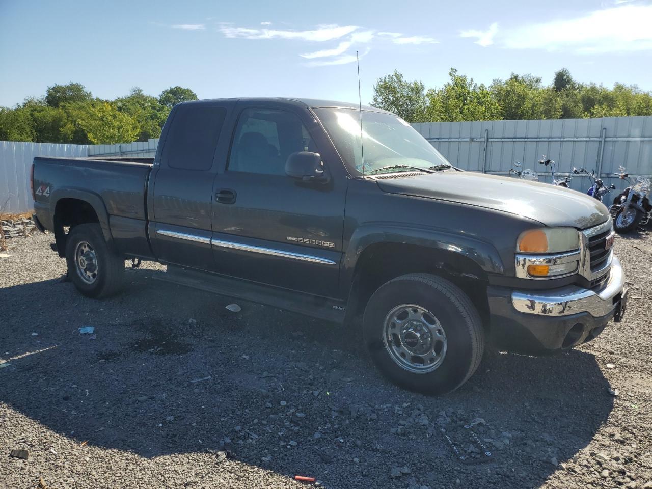 2003 GMC Sierra