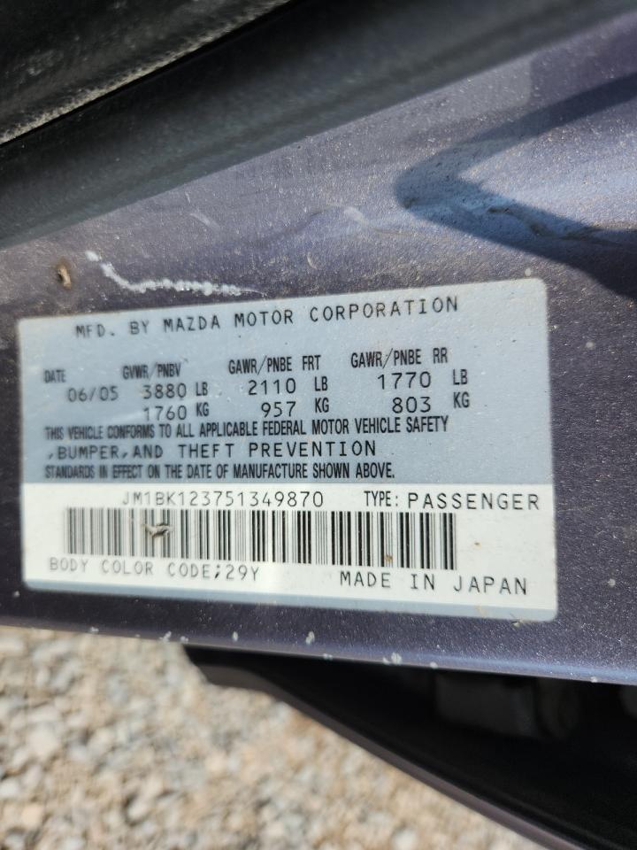 2005 MAZDA 3