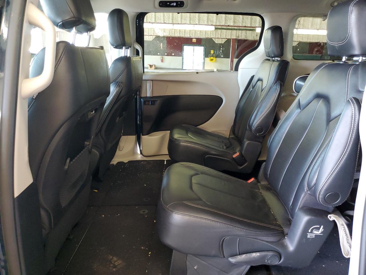 2022 CHRYSLER Pacifica