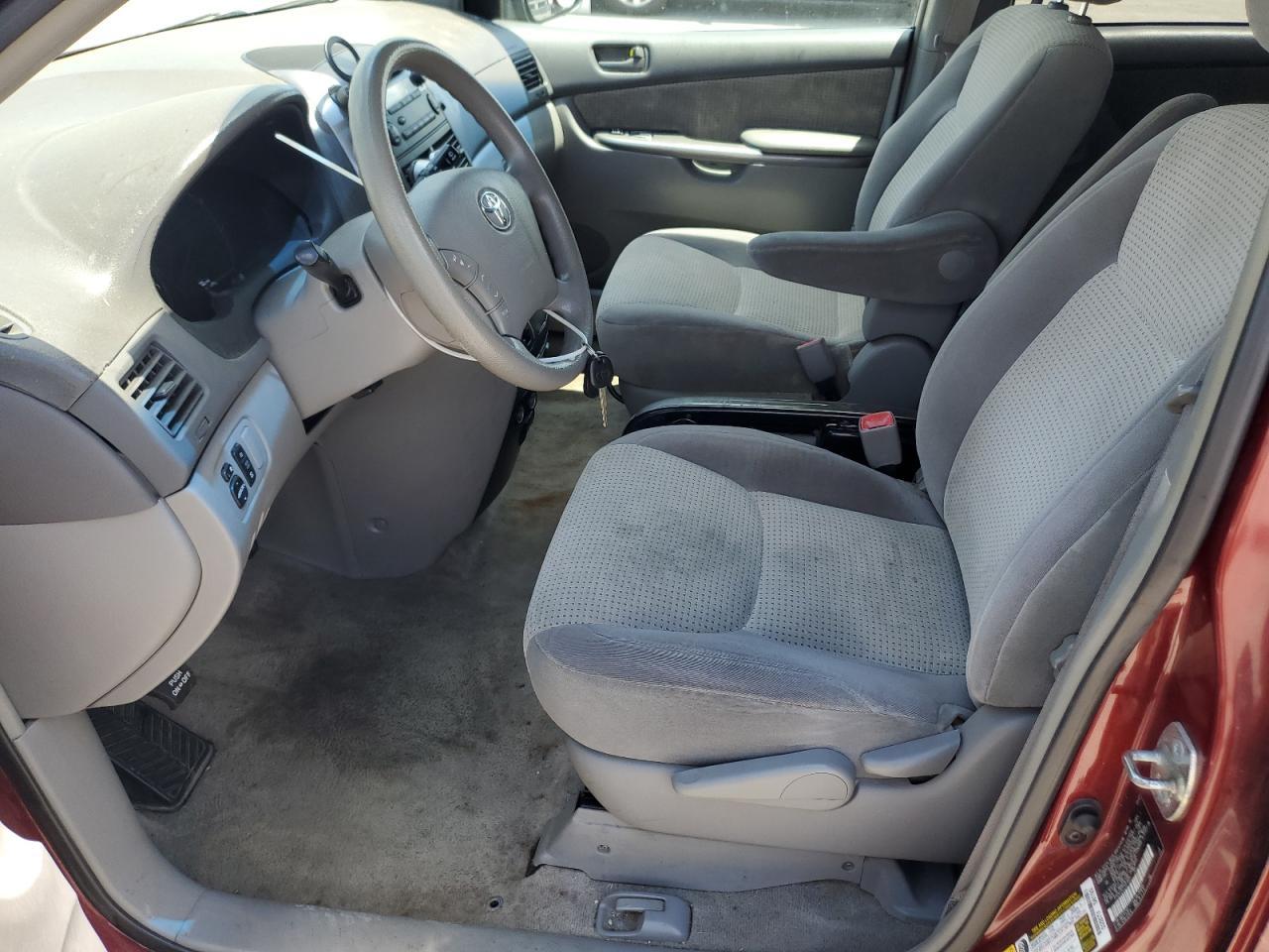 2007 TOYOTA SIENNA