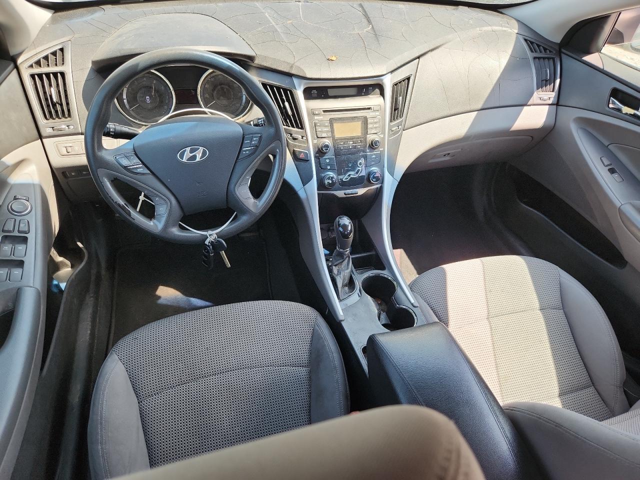 2011 HYUNDAI SONATA