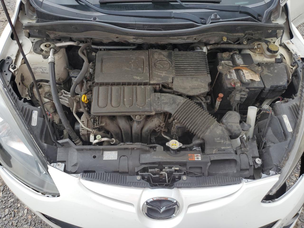 2012 MAZDA 2