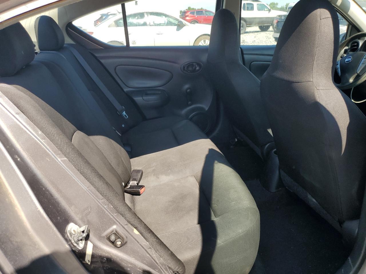 2016 NISSAN VERSA