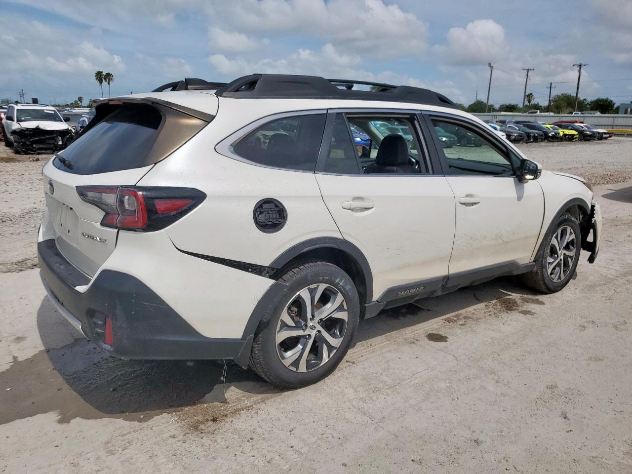 2022 SUBARU Outback