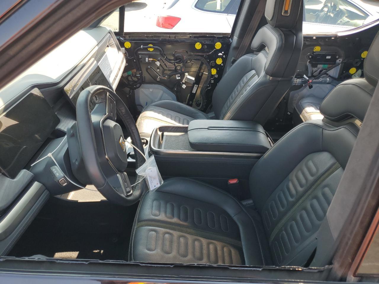 2023 RIVIAN R1t