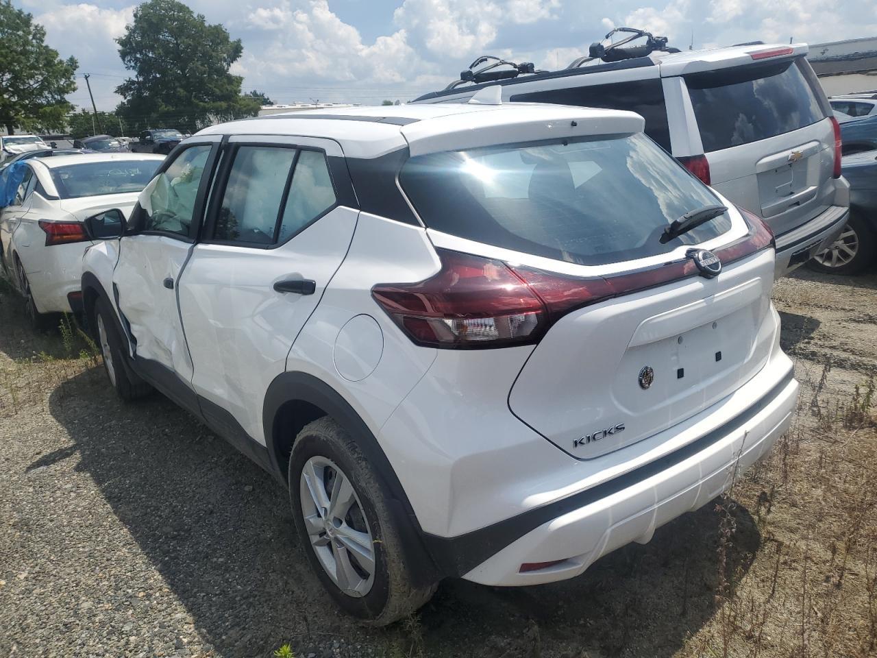 2024 NISSAN KICKS