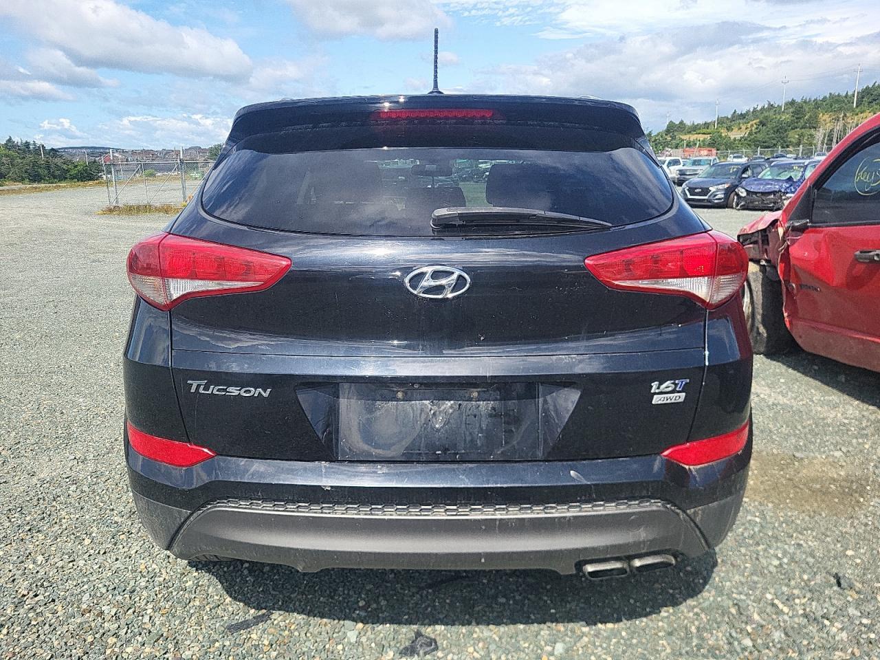 2016 HYUNDAI TUCSON