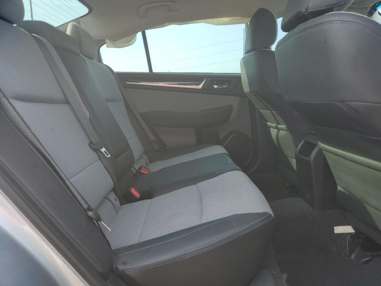 2017 SUBARU Legacy