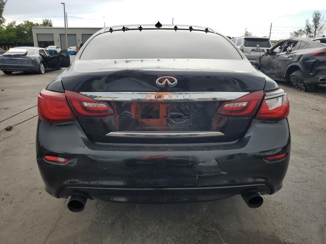 2012 INFINITI M37