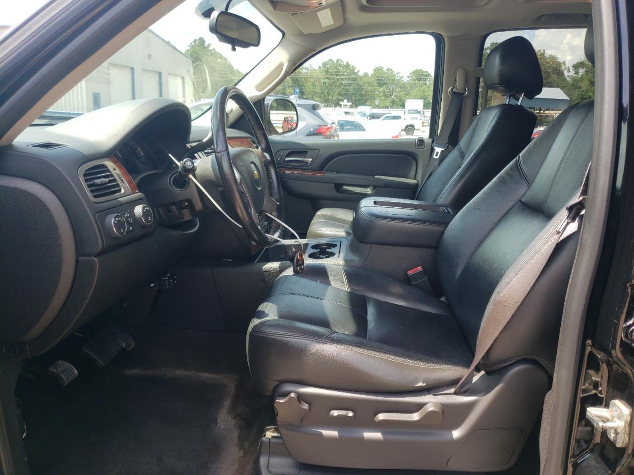 2013 CHEVROLET Suburban
