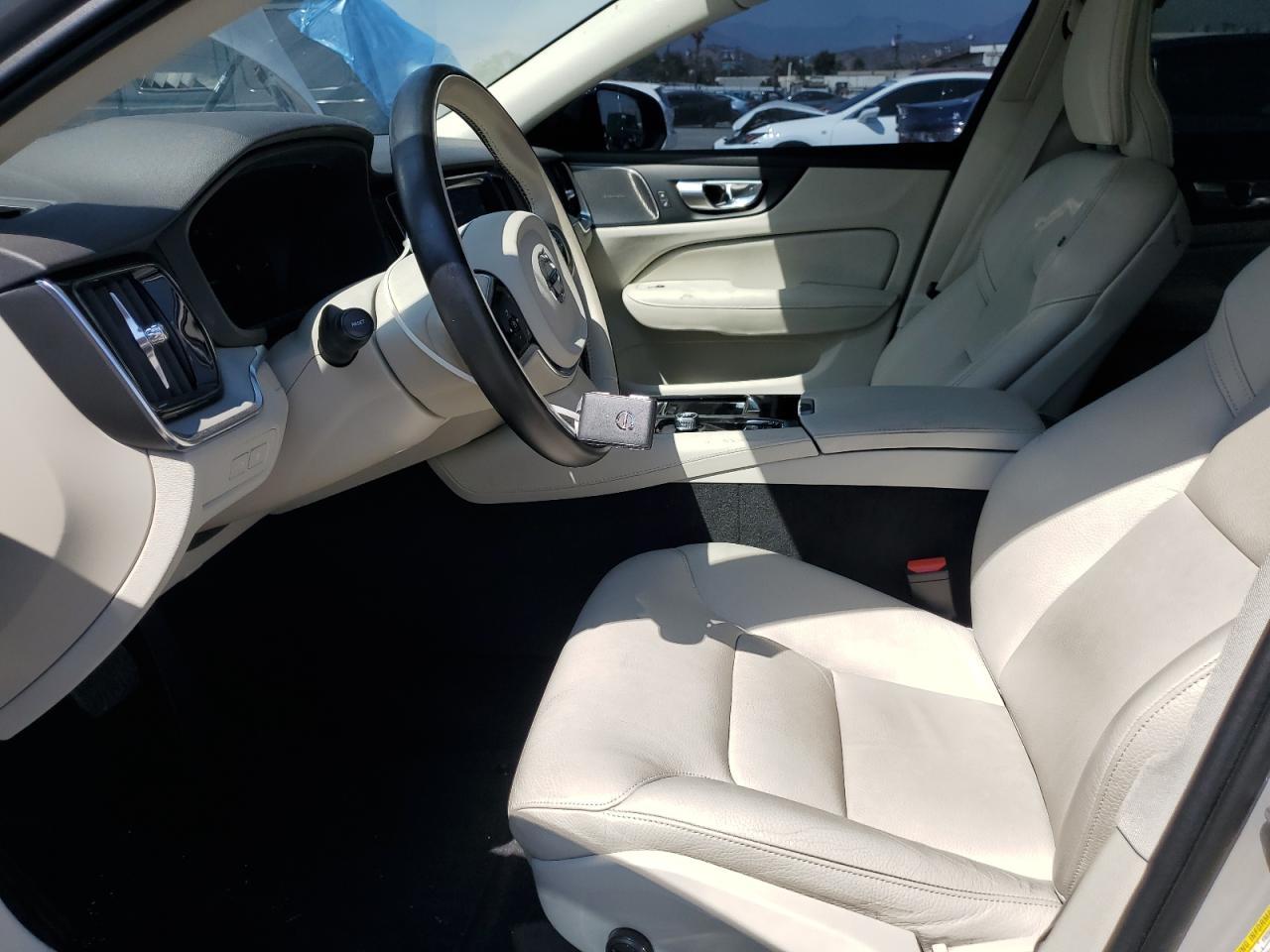 2024 VOLVO S60