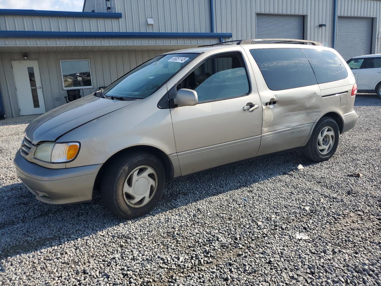 2002 TOYOTA SIENNA