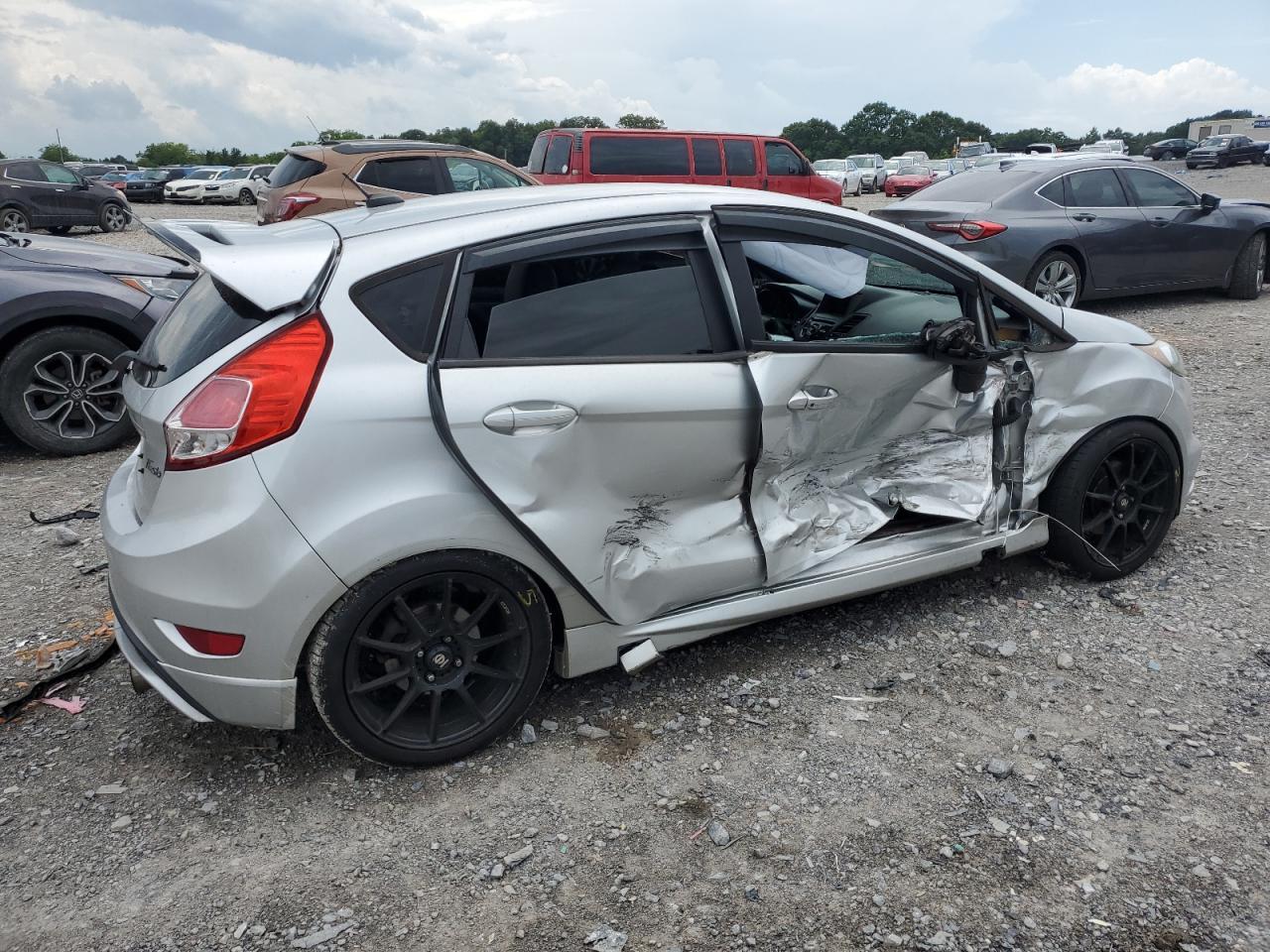 2014 FORD Fiesta