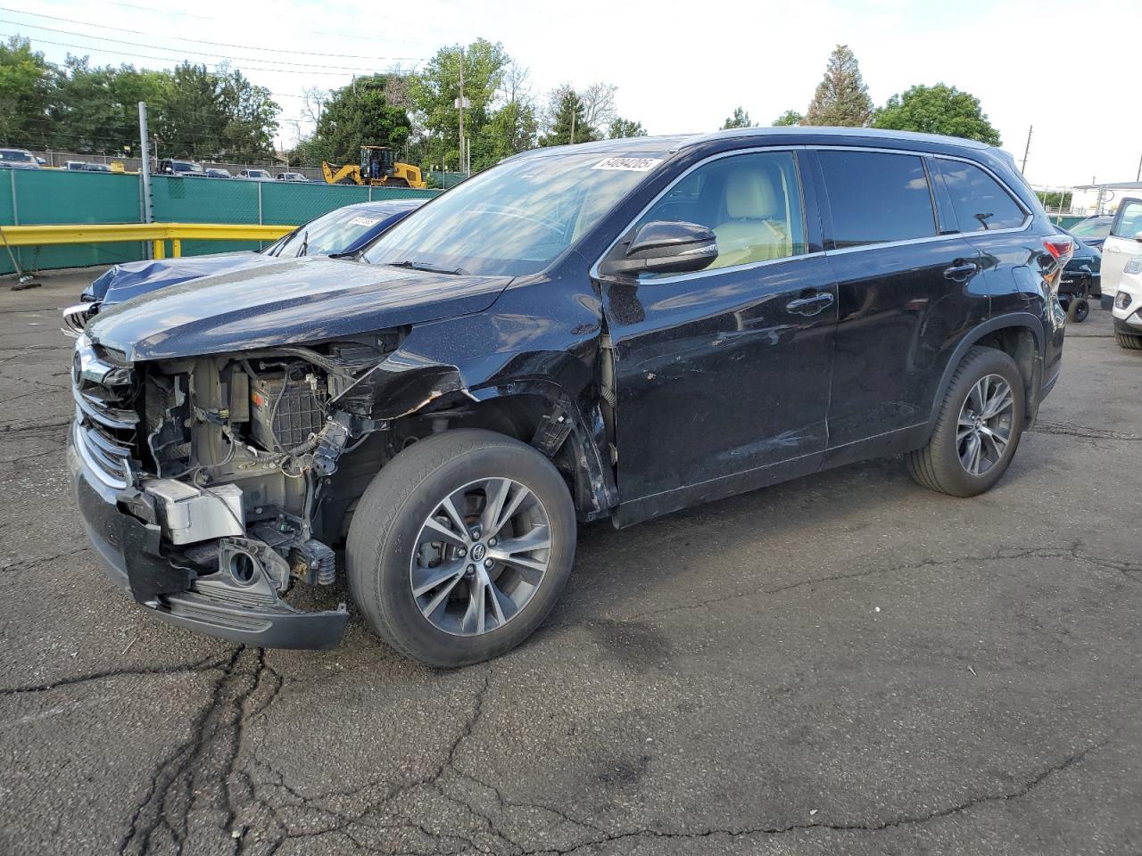 2016 TOYOTA HIGHLANDER