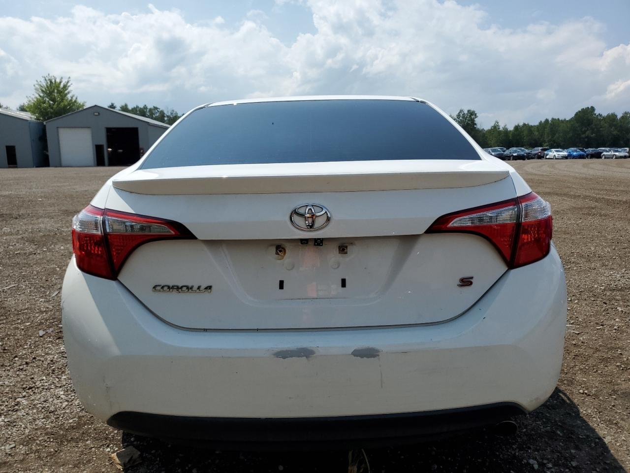 2015 TOYOTA COROLLA