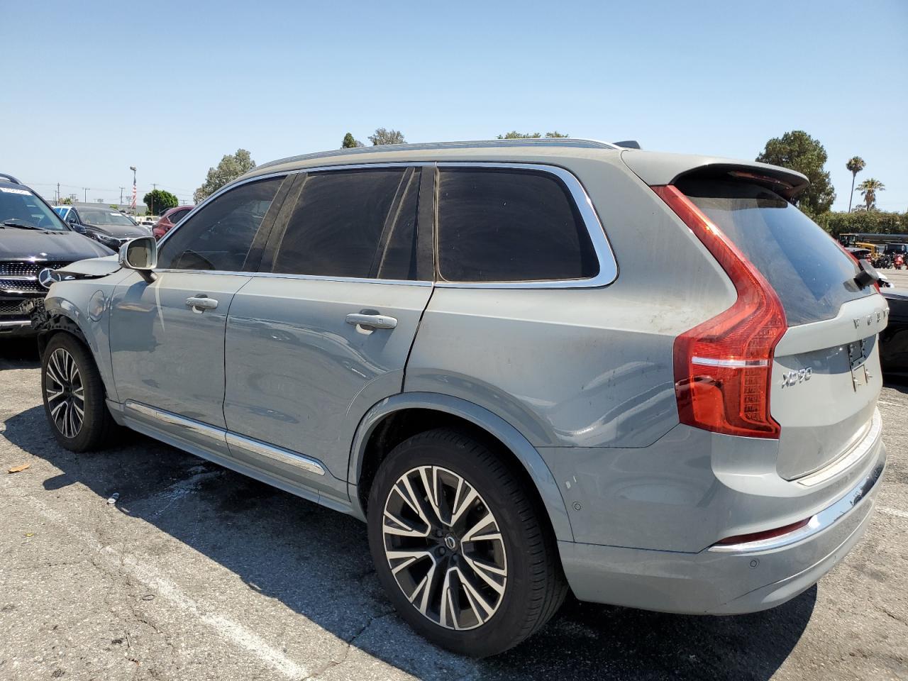 2024 VOLVO XC90