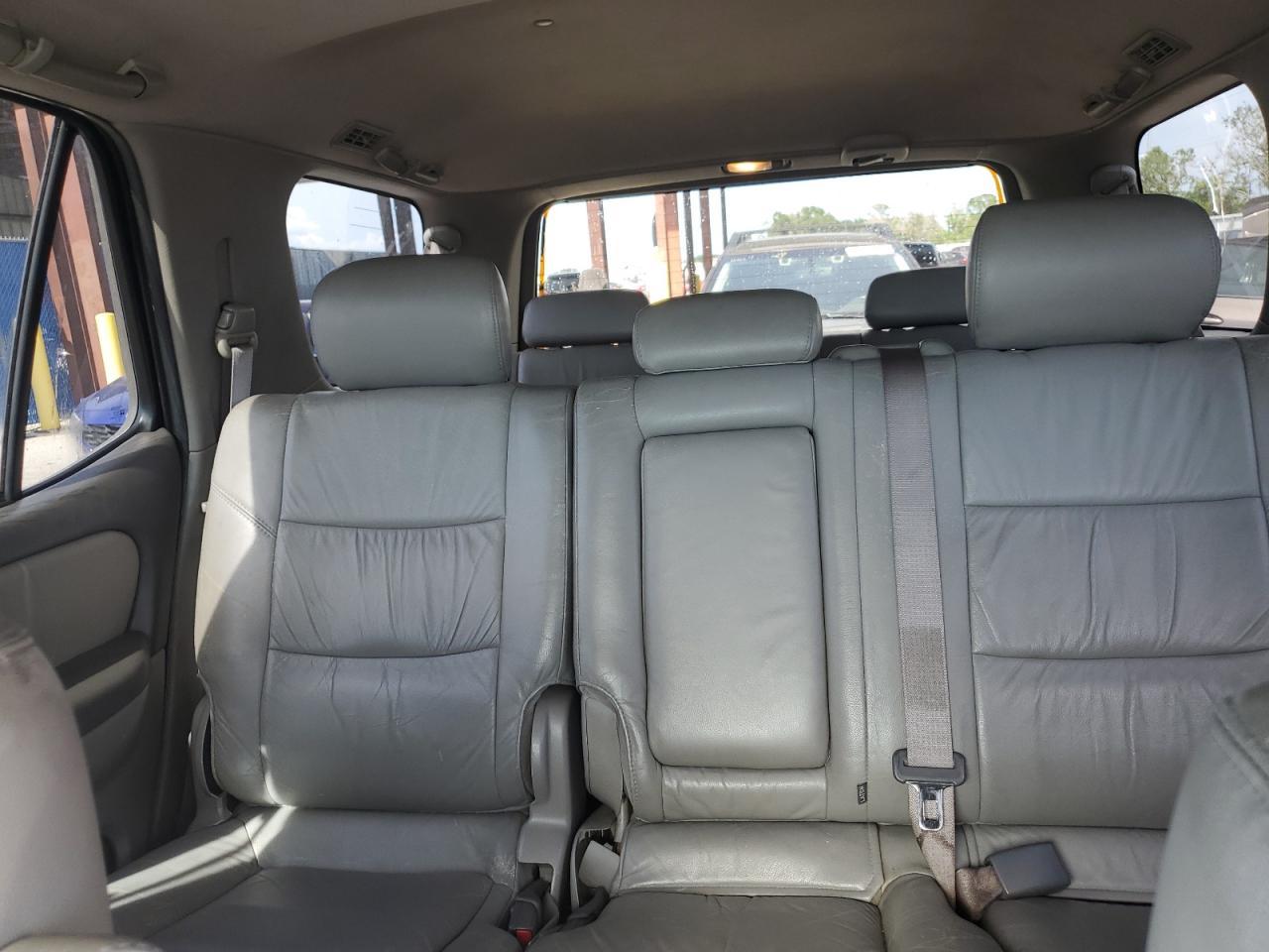 2002 TOYOTA Sequoia