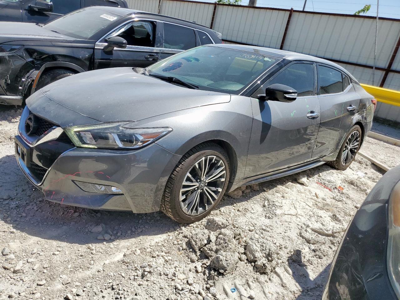 2017 NISSAN Maxima