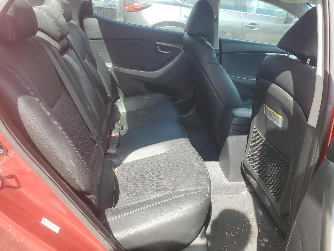 2012 HYUNDAI ELANTRA