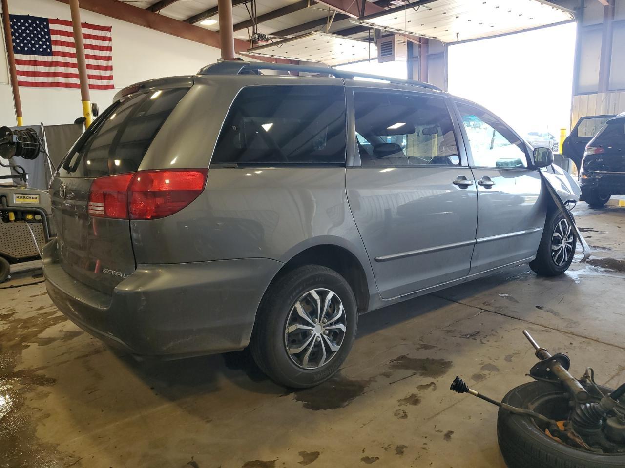 2005 TOYOTA SIENNA